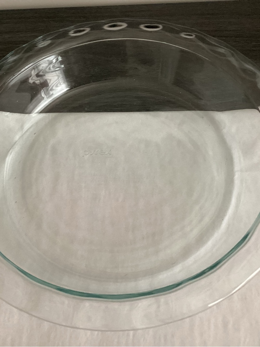 Vtg. Pyrex Fluted pie dish 9 1/2” diameter. Pre-owned. C209